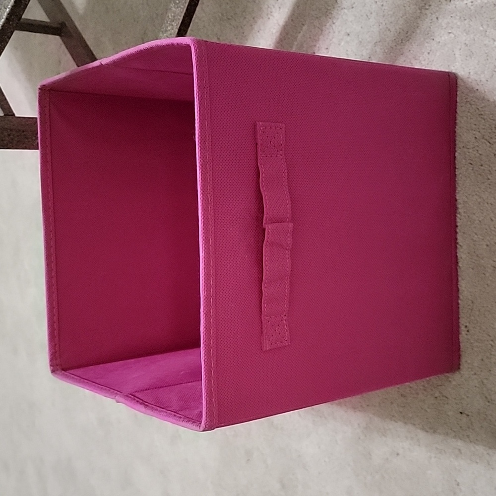 Cloth Organizing Bin, Pink